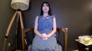 老哥越南约了个颜值不错短发少妇啪啪 穿上黑丝69口交骑乘后入抱起来猛操 很是诱惑喜欢不要错过