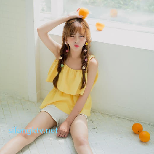 【2023-07-23】Horny open car girl ♥.m4v